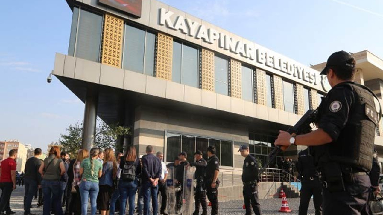 Kayyım alkışla protesto eden işçileri '29' koduyla işten çıkardı