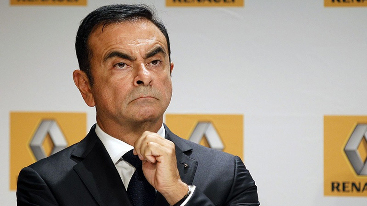 Carlos Ghosn, Renault'u mahkemeye verdi