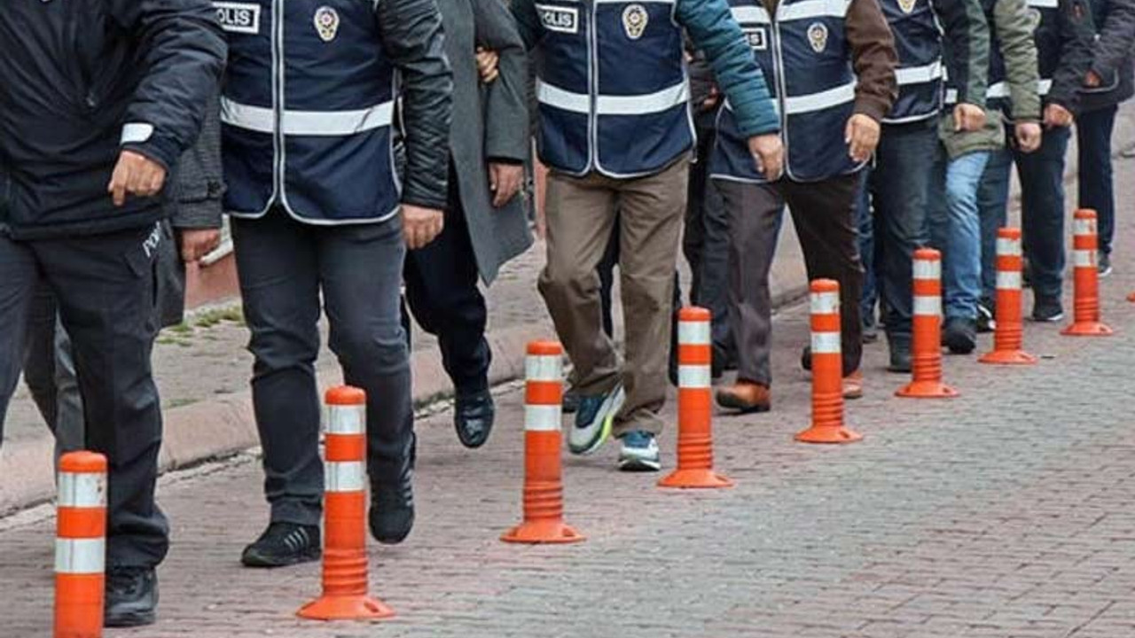 TSK'daki 'FETÖ' operasyonunda 82 asker tutuklandı