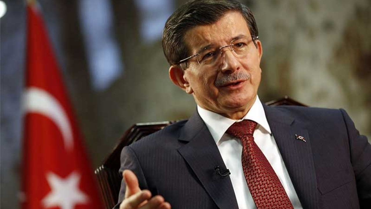 Davutoğlu: Uçak krizinin sorumlusu, 'biz düşürdük' açıklaması yapan Cumhurbaşkanlığıdır