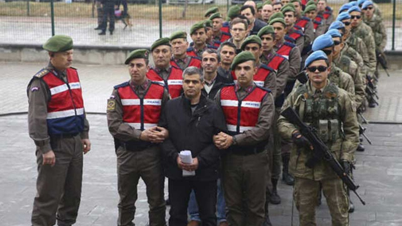 'Darbe davalarında kaç sanık mahkum oldu kaçı beraat etti?'