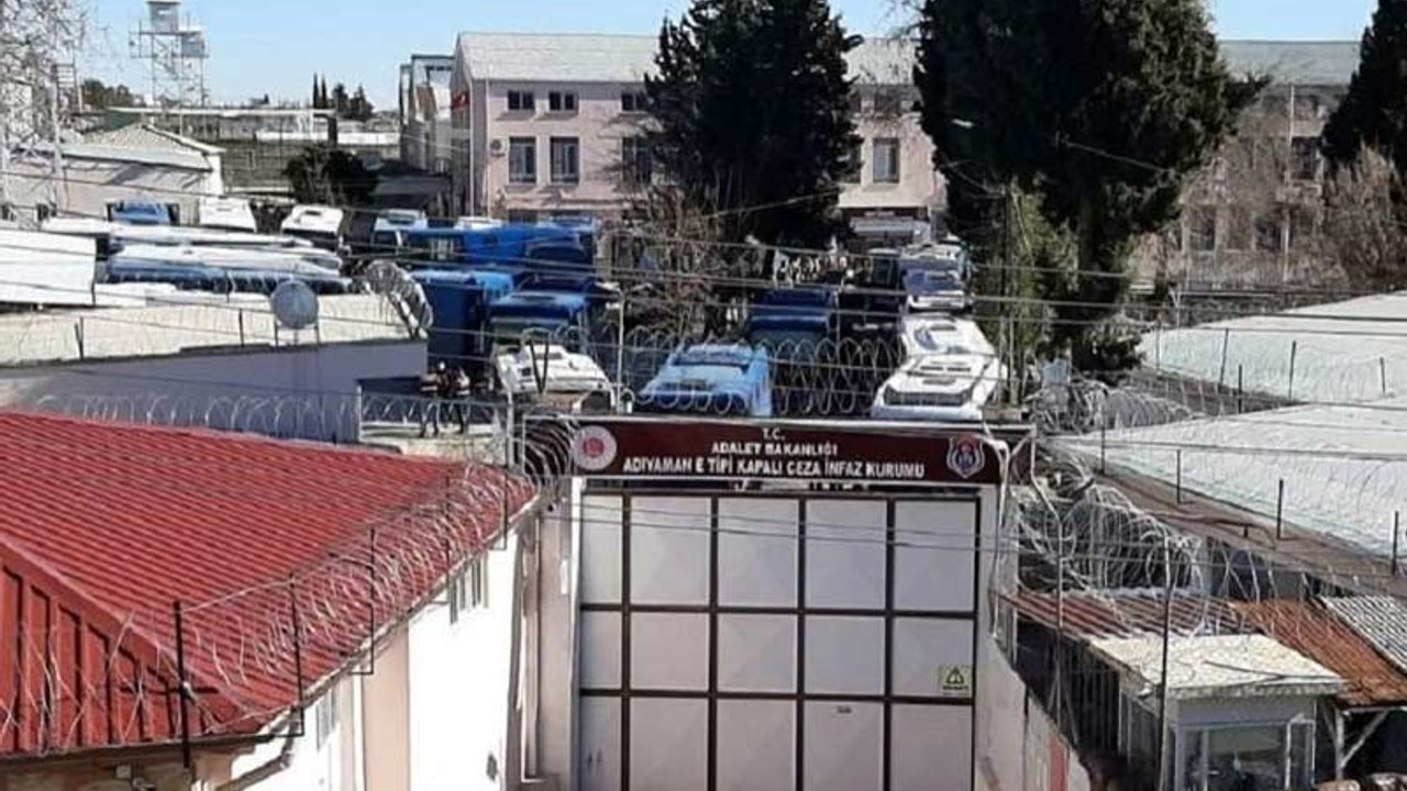 Depremde hasar gören Adıyaman Cezaevi'ndeki 814 kişi naklediliyor