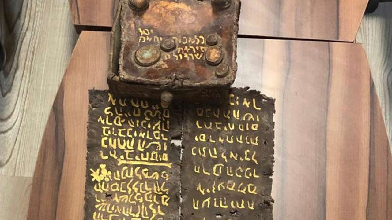 Bursa'da tarihi 'Tevrat' ele geçirildi: 1 gözaltı