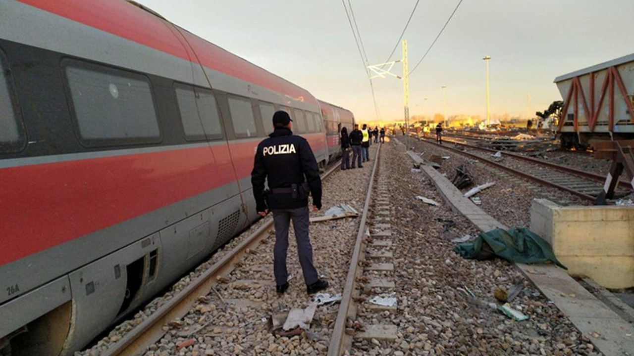 İtalya'da hızlı tren raydan çıktı: 2 ölü, 30 yaralı