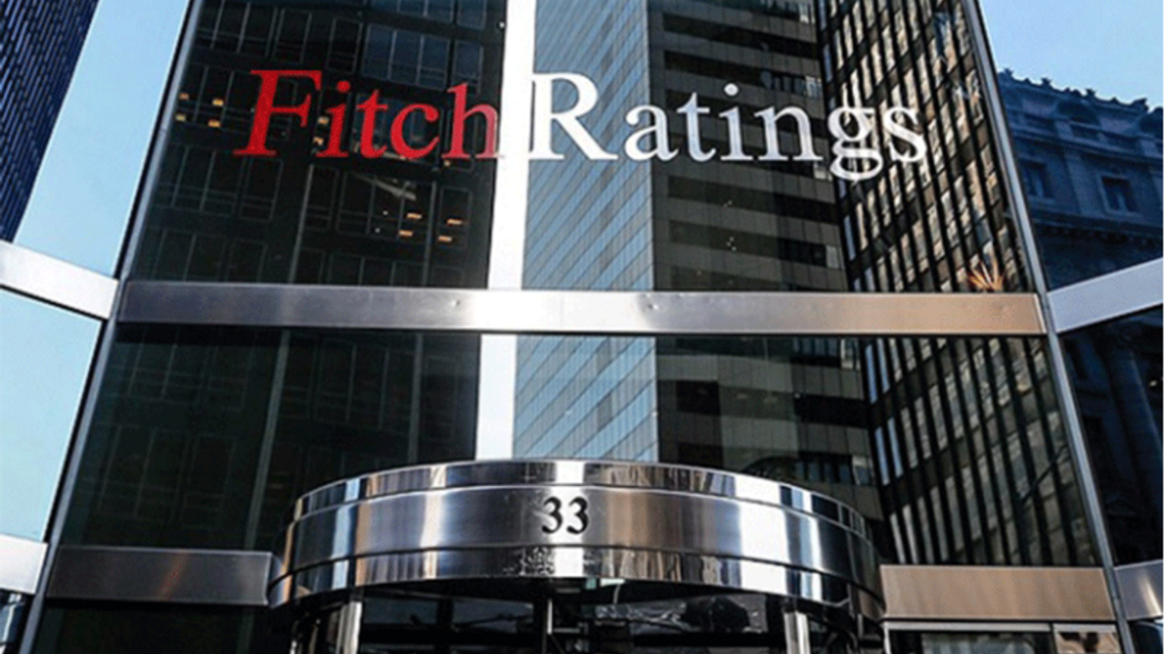 Fitch, Katar'ın kredi notunu izlemeye aldı