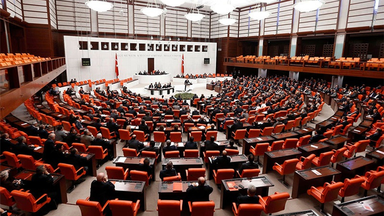 Varlık Fonu'nun sınırsız borçlanma yetkisi kabul edildi