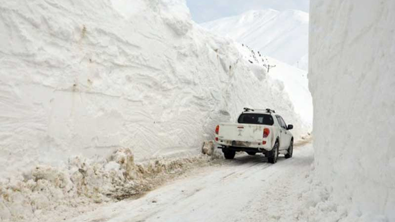 Hakkari'de kar kalınlığı 6 metreyi aştı