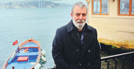'Şairin Şiir Evreni Yolculuk'