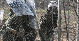 Yunan sınır polisi yine mültecilere ateş etti: Yaralılar var