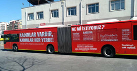İETT araçlarını 8 Mart için giydirdi