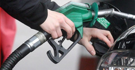 Dün 7 kuruş zamlanmıştı: Bugün benzine 25 kuruşluk indirim