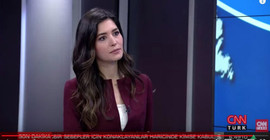 CNN Türk, yurt dışından gelen spikeri yayına çıkardı