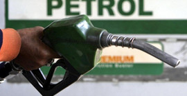 Petrol, 2002 yılından bu yana ilk kez 25 doların altında
