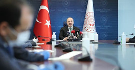 Bakan Varank: Emekçilerimizin işini kaybetmemesi kırmızı çizgimiz