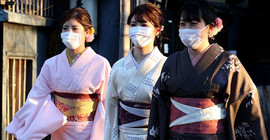 Japonya'dan 988 milyar dolarlık teşvik paketine onay