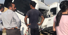Zırhlı polis midibüsü sivil araca çarptı: 2 ölü 19 yaralı
