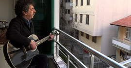 Metin Kahraman'dan balkon konseri