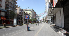 Diyarbakır'da sokaklar boş hava hareketli