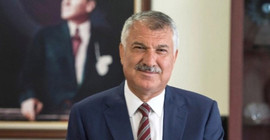 Zeydan Karalar: Ekmeği 'Parasız dağıtamazsın' dediler, ben de 5 kuruşa dağıttım