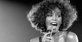 Whitney Houston'ın hayatını konu alacak filmin senaristi belli oldu
