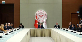 Türkiye'nin salgınla mücadele doğru müdahaleleri ile yanlış adımları açıklandı