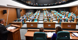 CHP'li üyelerden, AKP'li başkanın borçlanma yetkisine onay: İntikamcı davranmayacağız