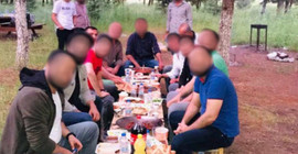 Coronalı günlerde polislerden iftar sofrası