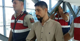Saldırganın babası da saldırıyı savundu