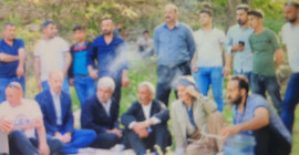 AKP’lilerden maskesiz ve mesafesiz piknik