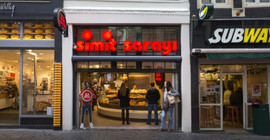 Hollanda'da mahkeme maaşları yarıya indiren Simit Sarayı'nı haksız buldu
