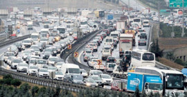 Geçtiğimiz yıl, 5 bin 473 kişi trafik kazalarında yaşamını yitirdi