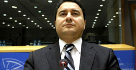 Babacan Reuters'a konuştu: Merkez Bankası morfin olarak devreye sokuldu