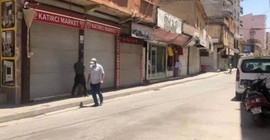 'Normalleşme' sonrası vaka sayısının arttığı ilçede esnaf 'halk sağlığı için' kepenk kapattı