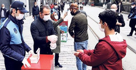 Sağlık Bakanı duyurdu: Vakalar arttı, 42 ile maske takma zorunluluğu geldi