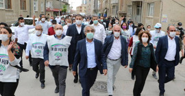 Darbeye karşı demokrasi yürüyüşü Van'da: Bu yürüyüş aynı zamanda işkenceye karşı mücadele çağrısıdır