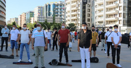 Düğün salonu müzisyenlerinden protesto: Halay çekilmeyecekse biz ne yapacağız?