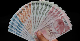 Bütçe yılın ilk altı ayında 109,5 milyar lira açık verdi