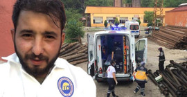 İş cinayetinde yaşamını yitiren madencinin kardeşi, annesini ağabeyinin iş elbisesini giyerek teselli etti