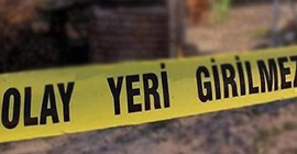 Kardeşinin çürümüş cesediyle günlerce aynı evde yaşadı