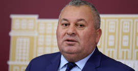 MHP Cemal Enginyurt'u ihraç etti