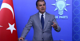 Ömer Çelik: AB Yunanistan'ın Avrupayı Yunan tiyatrosuna çevirmesine alet olmamalı