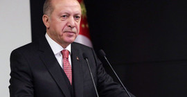 'Türkiye aşıyı bulsa, Erdoğan yeniden seçimi garanti edeceğine inanıyor mu?'