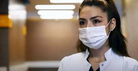 Coronavirus'e yakalanan hemşire, görme, tat alma ve koku alma duyularını kaybetti