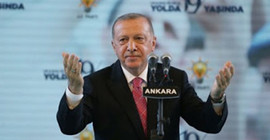 Aydın Engin: Erdoğan, 'Şöyle hafifinden göstermelik bir savaş çıksa da elim rahatlasa' der gibi