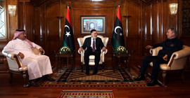 Akar'dan Libya'da üçlü toplantı