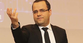 Ahmet Hakan'dan Özgür Demitaş'a: Sosyal medya onu da zehirledi