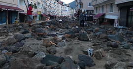 Pakdemirli, Giresun'da yurttaşlara yüklendi: Vatandaşımız uyarıları dikkate almıyor
