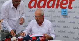 Kılıçdaroğlu AİHM dilekçesini canlı yayında imzaladı