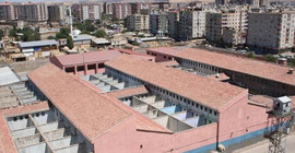 Av. Çakas: Kadın cezaevinde banyo ve tuvaleti gören yerlere kamera yerleştirildi, çıplak arama dayatılıyor