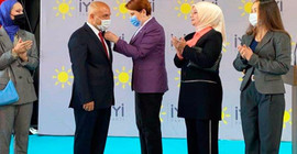 MHP'den ihraç edilen vekil İYİ Parti'ye katıldı: Aynı mahallenin çocuklarıyız
